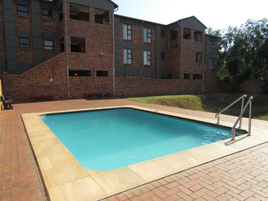 2 Bedroom Property for Sale in Ravenswood Gauteng