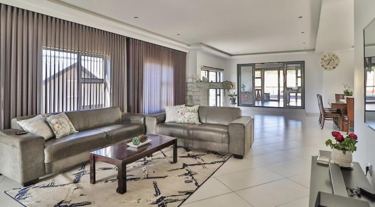 6 Bedroom Property for Sale in Rietvlei Heights Country Estate Gauteng