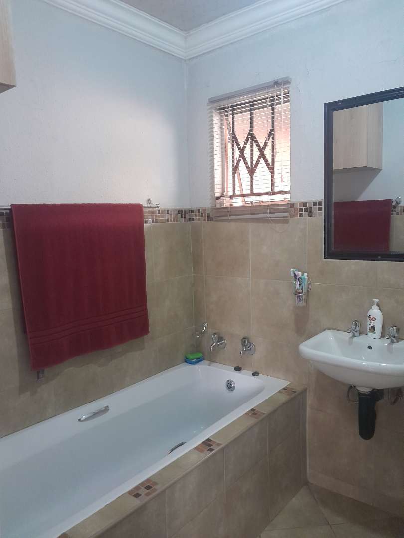 2 Bedroom Property for Sale in Mamelodi Gauteng