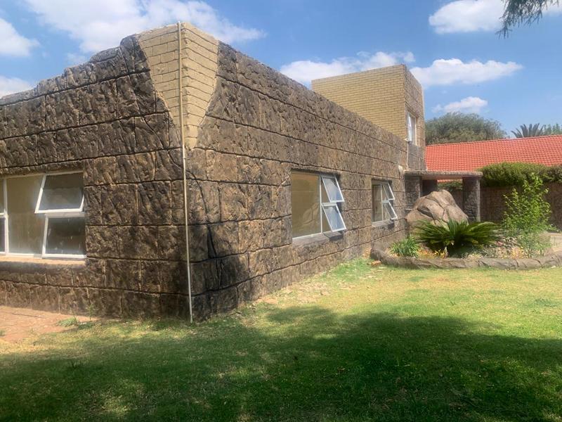 3 Bedroom Property for Sale in Birchleigh Gauteng