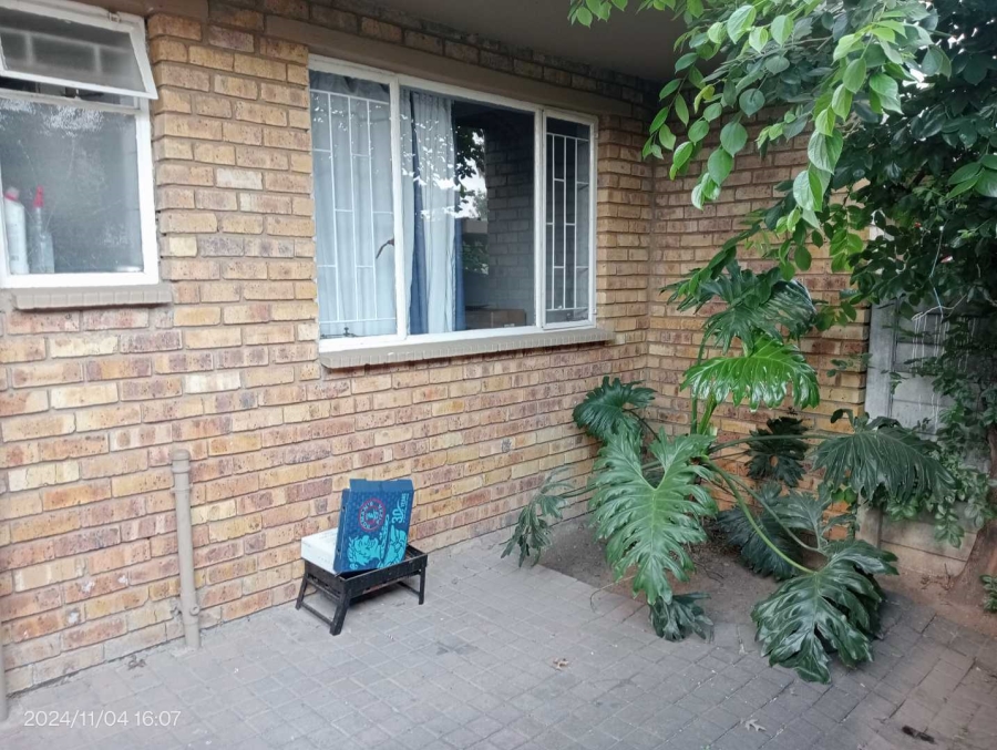 2 Bedroom Property for Sale in Birch Acres Gauteng