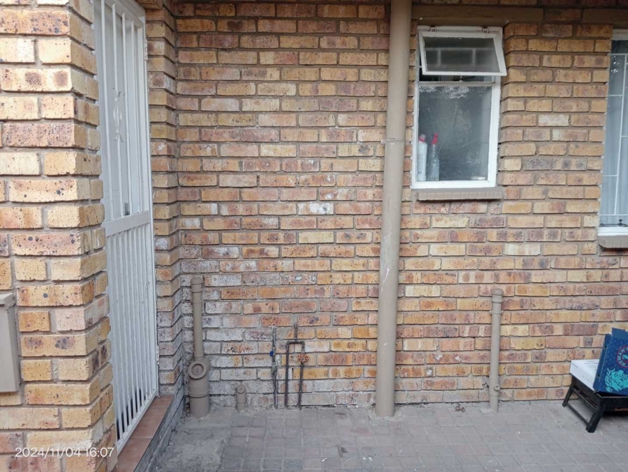 2 Bedroom Property for Sale in Birch Acres Gauteng