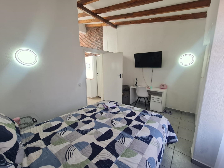 2 Bedroom Property for Sale in The Hill Gauteng