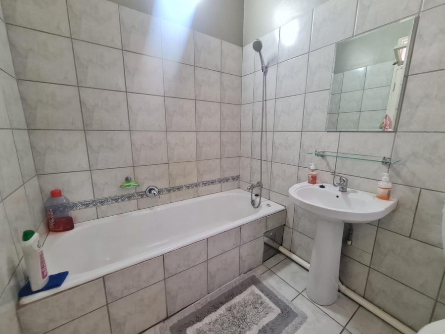 2 Bedroom Property for Sale in The Hill Gauteng