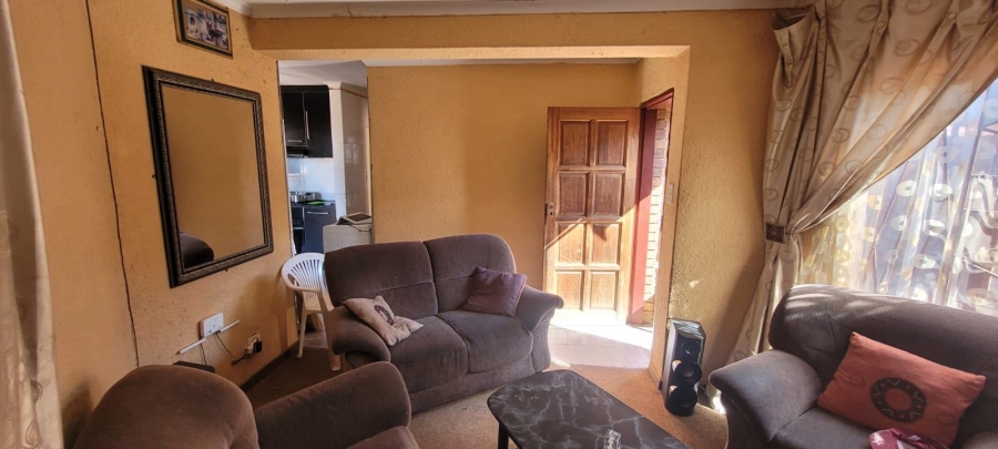 2 Bedroom Property for Sale in Soshanguve WW Gauteng