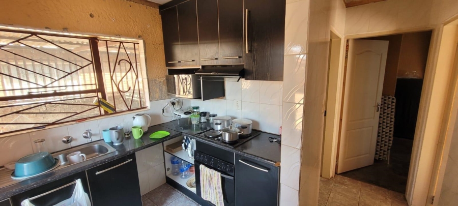 2 Bedroom Property for Sale in Soshanguve WW Gauteng