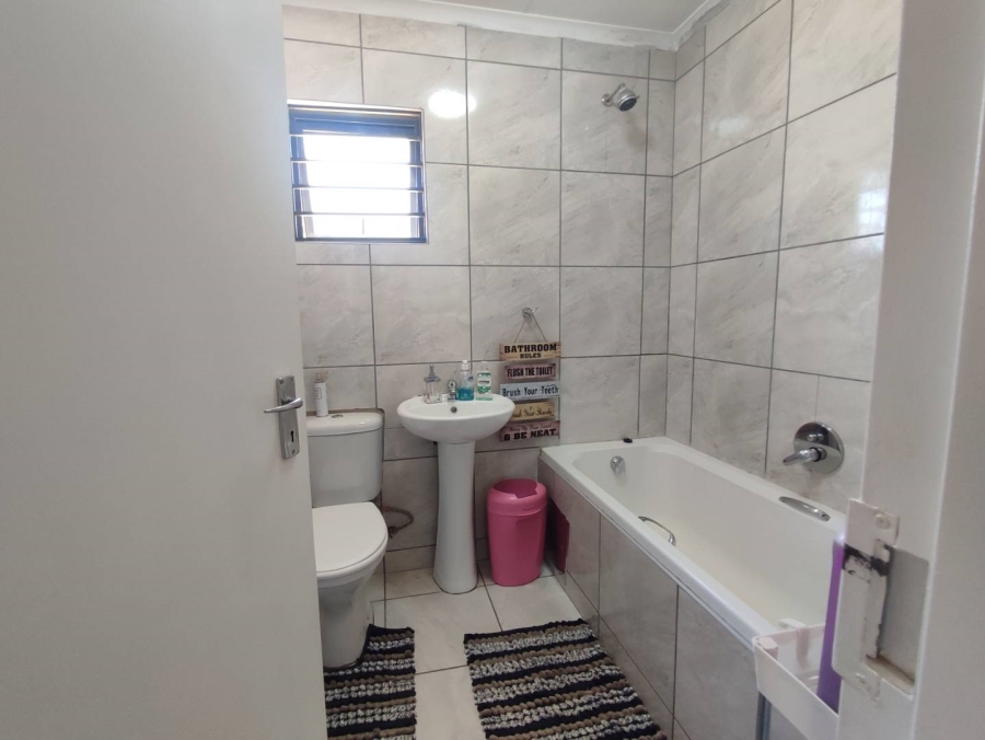 3 Bedroom Property for Sale in Kya Sands Gauteng