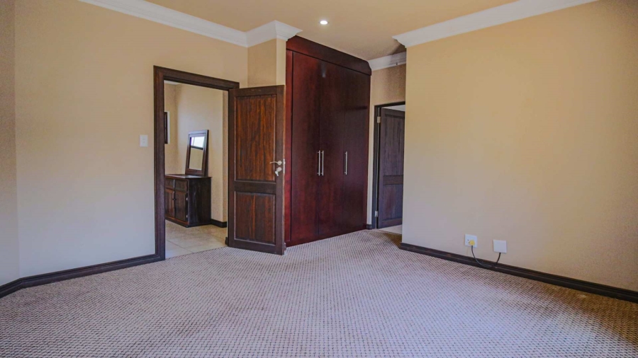 5 Bedroom Property for Sale in Midlands Estate Gauteng