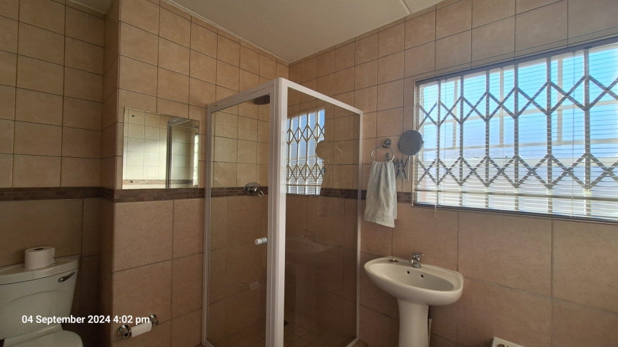 To Let 4 Bedroom Property for Rent in Pomona Gauteng