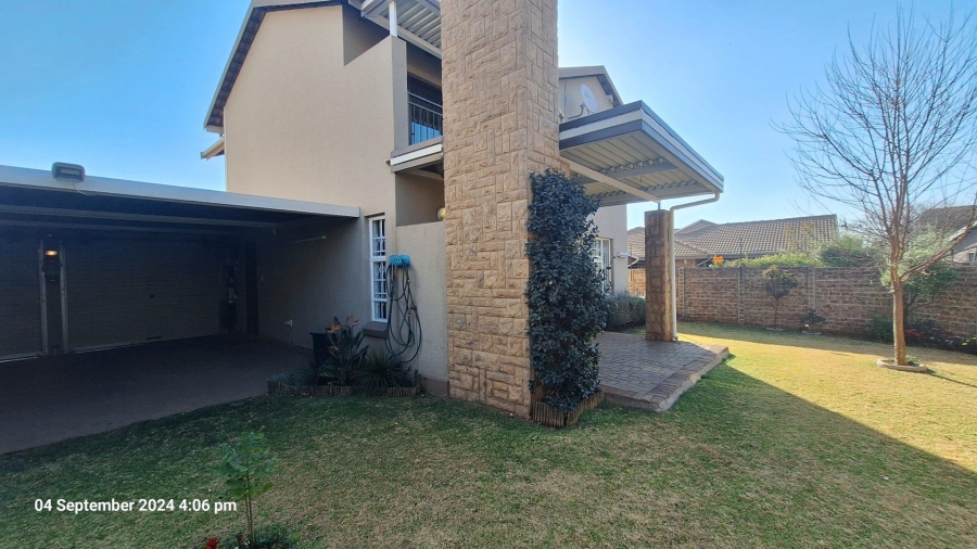 To Let 4 Bedroom Property for Rent in Pomona Gauteng