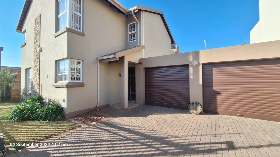 To Let 4 Bedroom Property for Rent in Pomona Gauteng