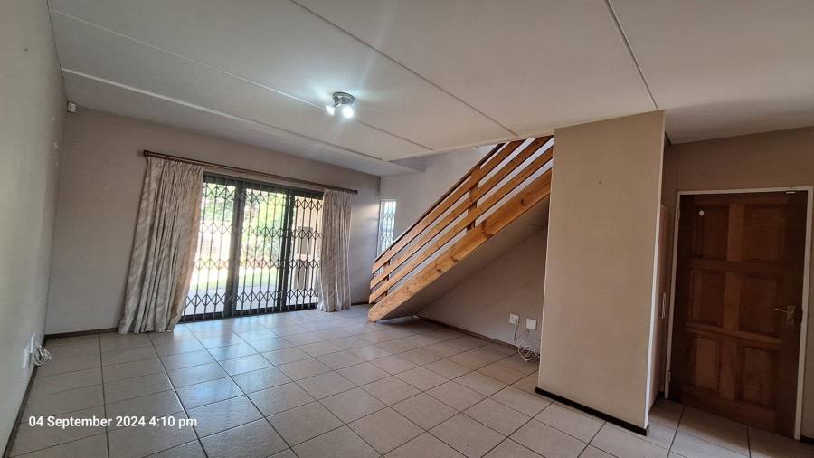 To Let 4 Bedroom Property for Rent in Pomona Gauteng