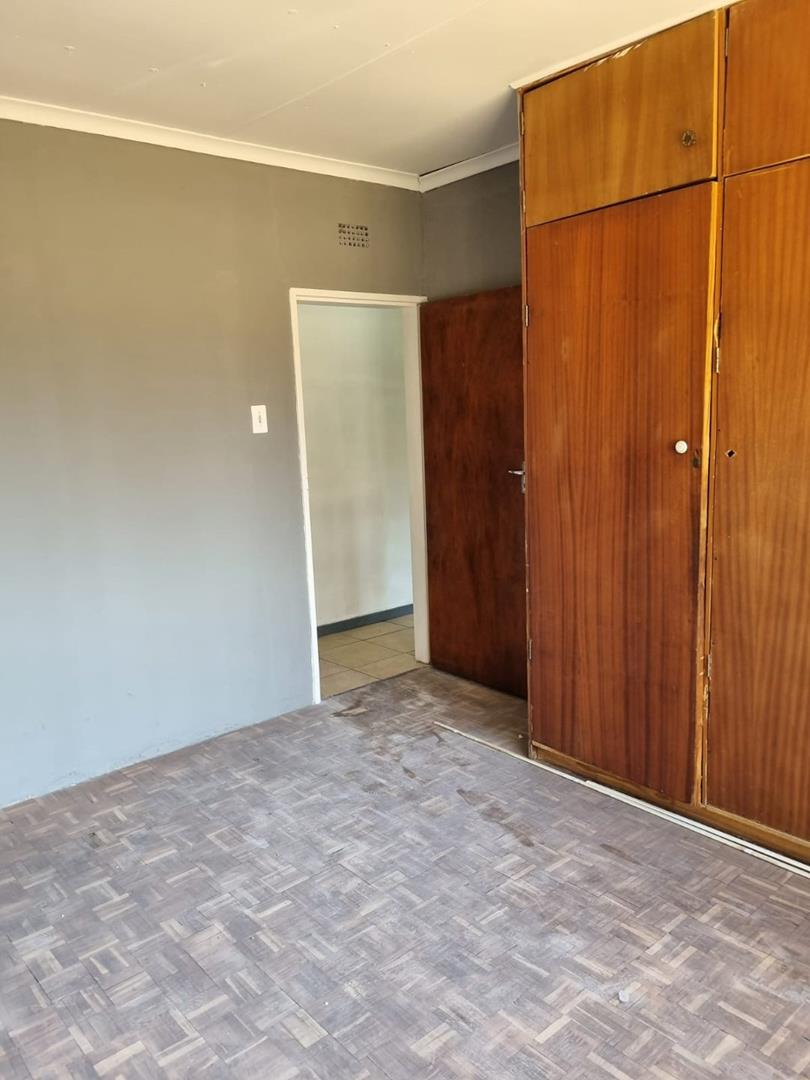 To Let 4 Bedroom Property for Rent in Mullerstuine Gauteng