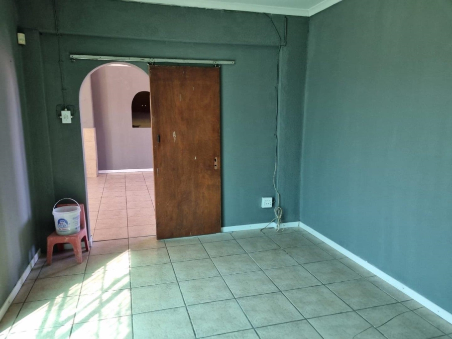 To Let 4 Bedroom Property for Rent in Mullerstuine Gauteng