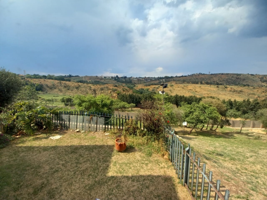 2 Bedroom Property for Sale in Linmeyer Gauteng