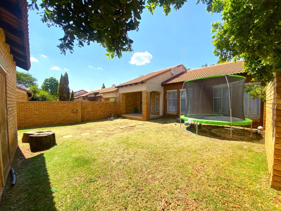 3 Bedroom Property for Sale in Equestria Gauteng