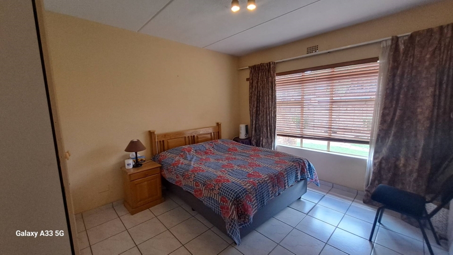 To Let 2 Bedroom Property for Rent in Buccleuch Gauteng