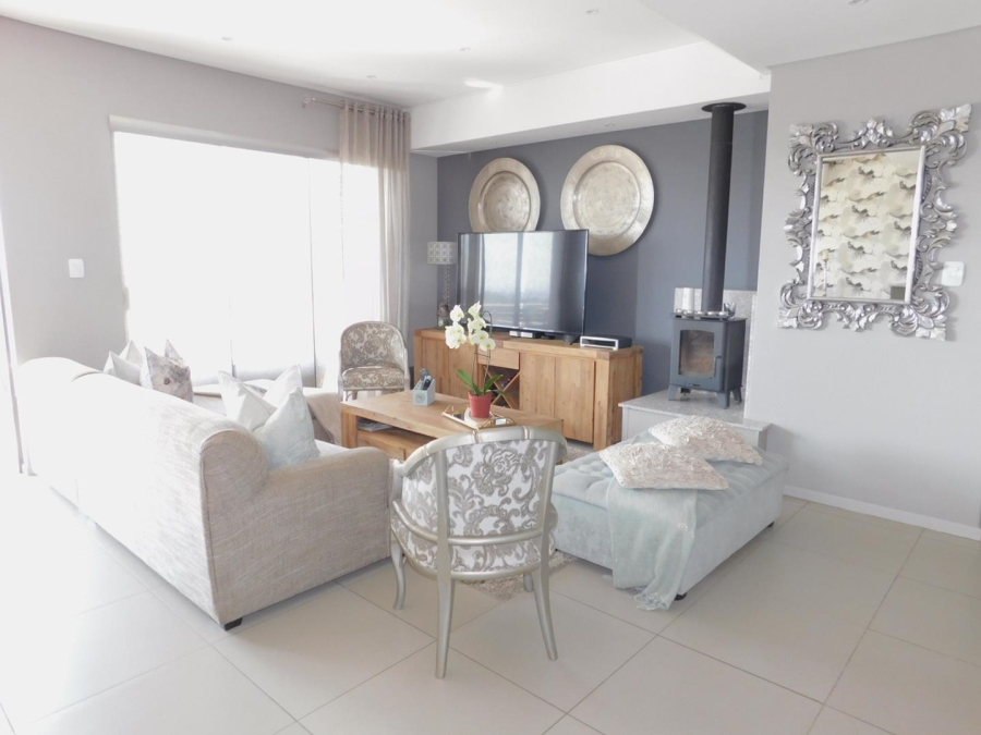 2 Bedroom Property for Sale in Bryanston Gauteng