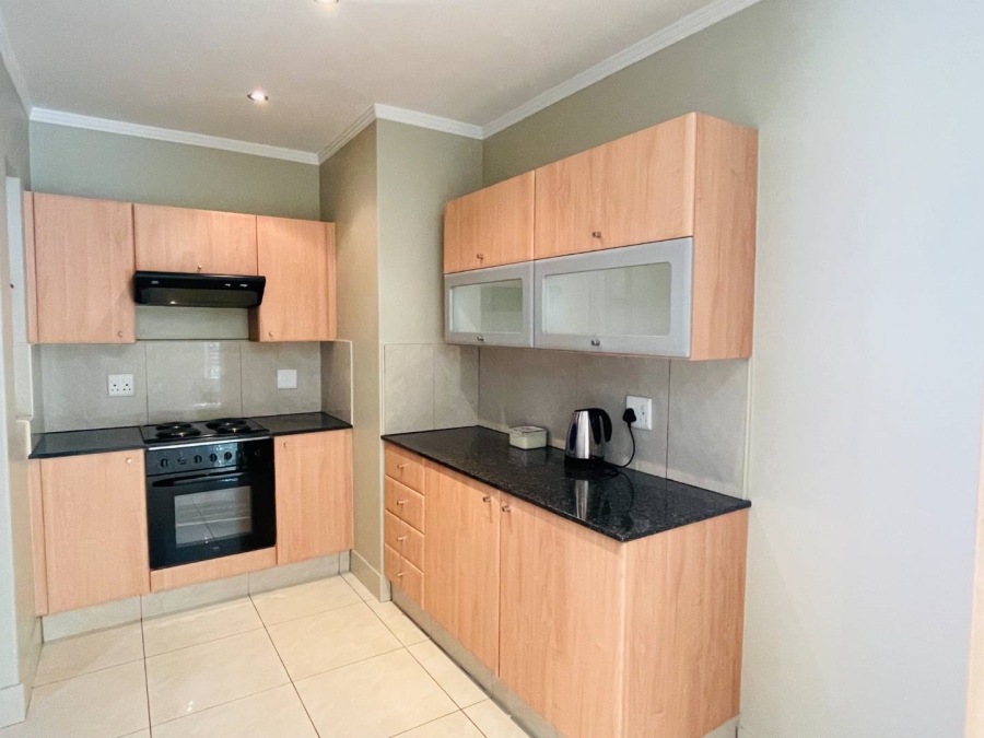 To Let 2 Bedroom Property for Rent in Sandhurst Gauteng