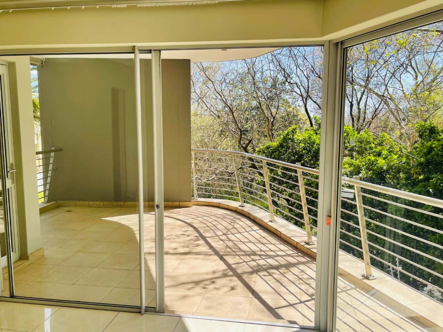 To Let 2 Bedroom Property for Rent in Sandhurst Gauteng