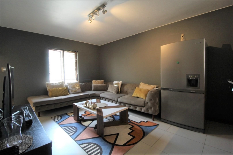 1 Bedroom Property for Sale in Bryanston Gauteng