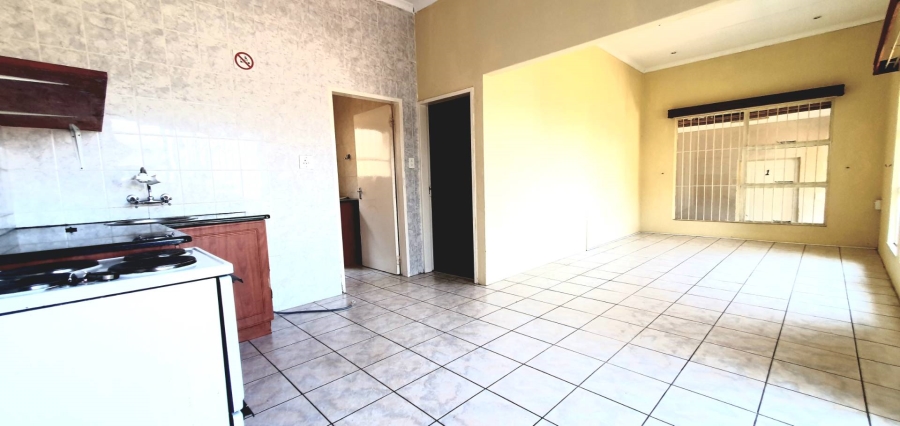 To Let 1 Bedroom Property for Rent in Blairgowrie Gauteng