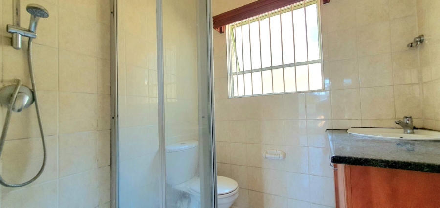 To Let 1 Bedroom Property for Rent in Blairgowrie Gauteng