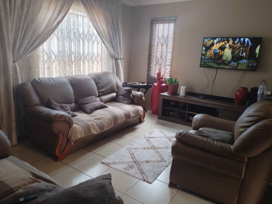 3 Bedroom Property for Sale in Mahube Valley Gauteng