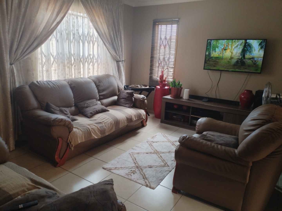 3 Bedroom Property for Sale in Mahube Valley Gauteng