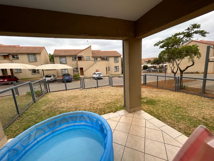 2 Bedroom Property for Sale in Silver Lakes Gauteng