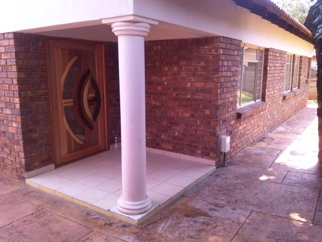 3 Bedroom Property for Sale in Mountain View Gauteng