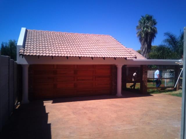 3 Bedroom Property for Sale in Mountain View Gauteng