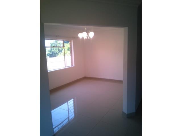 3 Bedroom Property for Sale in Mountain View Gauteng