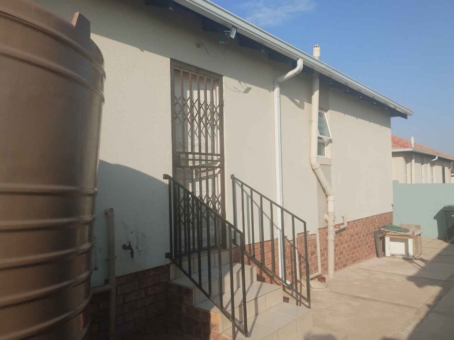 To Let 3 Bedroom Property for Rent in Mahube Valley Gauteng