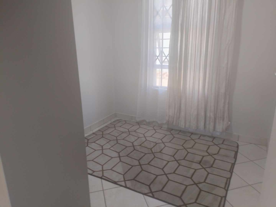 To Let 3 Bedroom Property for Rent in Mahube Valley Gauteng