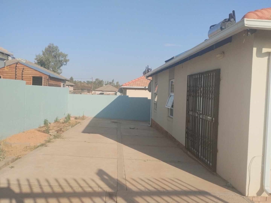 To Let 3 Bedroom Property for Rent in Mahube Valley Gauteng