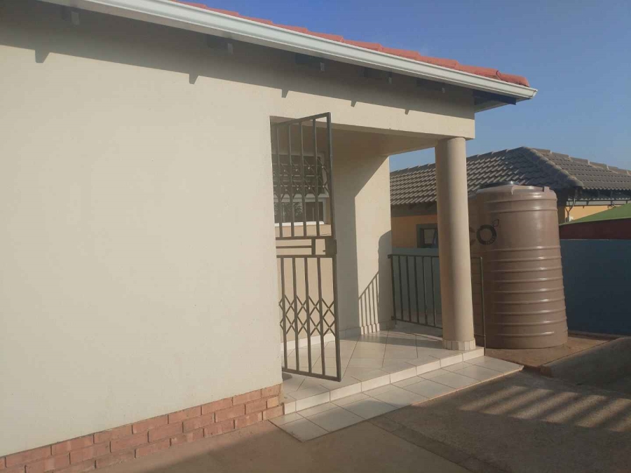 To Let 3 Bedroom Property for Rent in Mahube Valley Gauteng