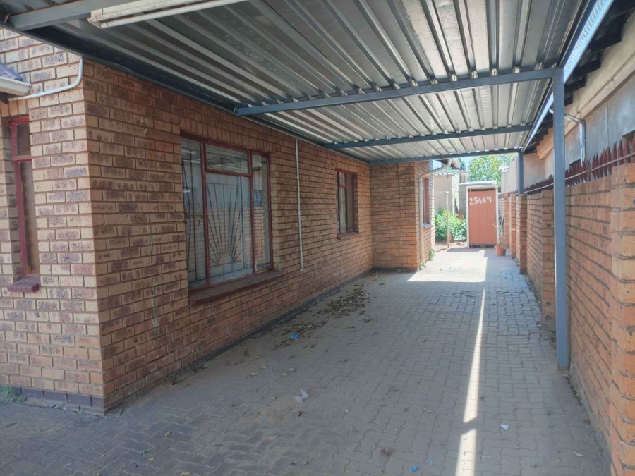 To Let 2 Bedroom Property for Rent in Mahube Valley Gauteng