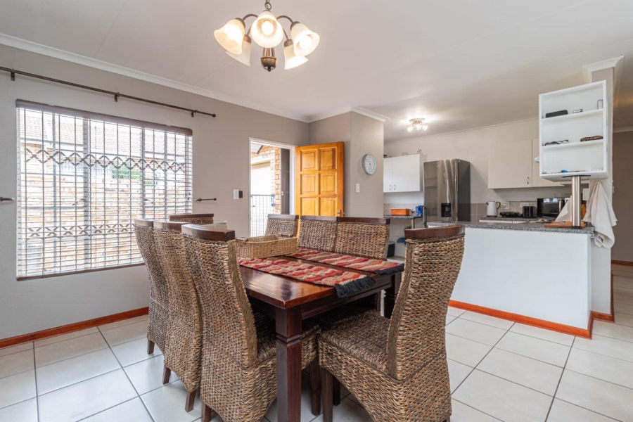 3 Bedroom Property for Sale in Wilgeheuwel Gauteng