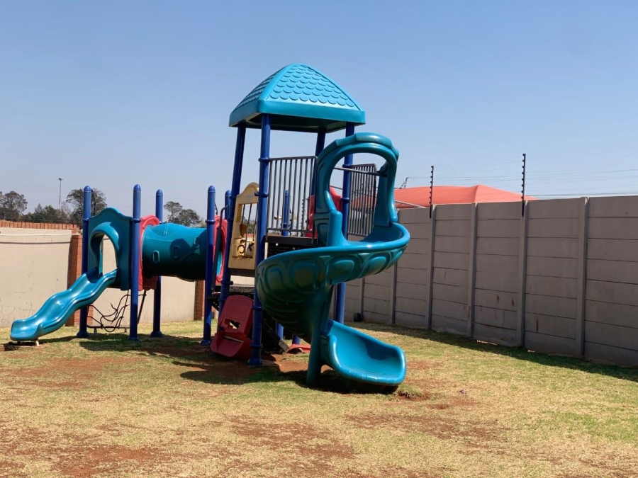 2 Bedroom Property for Sale in Esther Park Gauteng