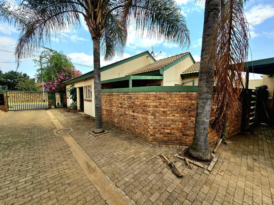 3 Bedroom Property for Sale in Villieria Gauteng