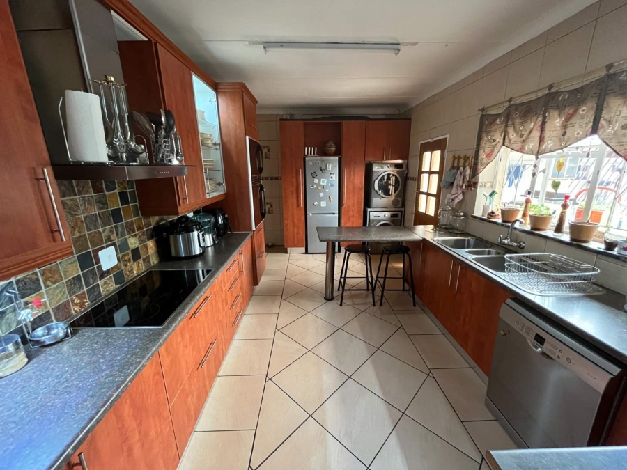 4 Bedroom Property for Sale in Greenhills Gauteng