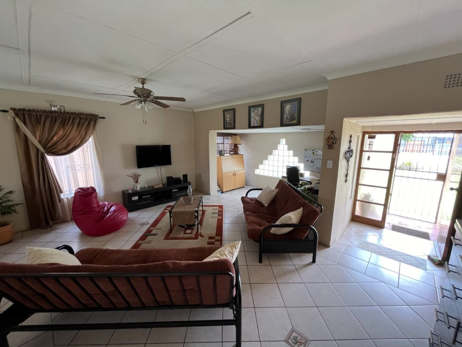 4 Bedroom Property for Sale in Greenhills Gauteng