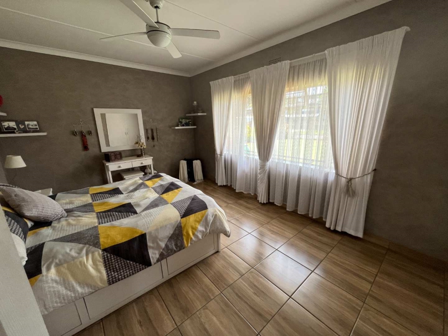 4 Bedroom Property for Sale in Greenhills Gauteng