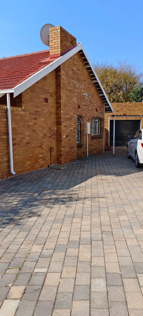 0 Bedroom Property for Sale in Robertsham Gauteng