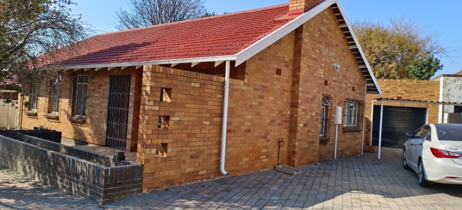 0 Bedroom Property for Sale in Robertsham Gauteng