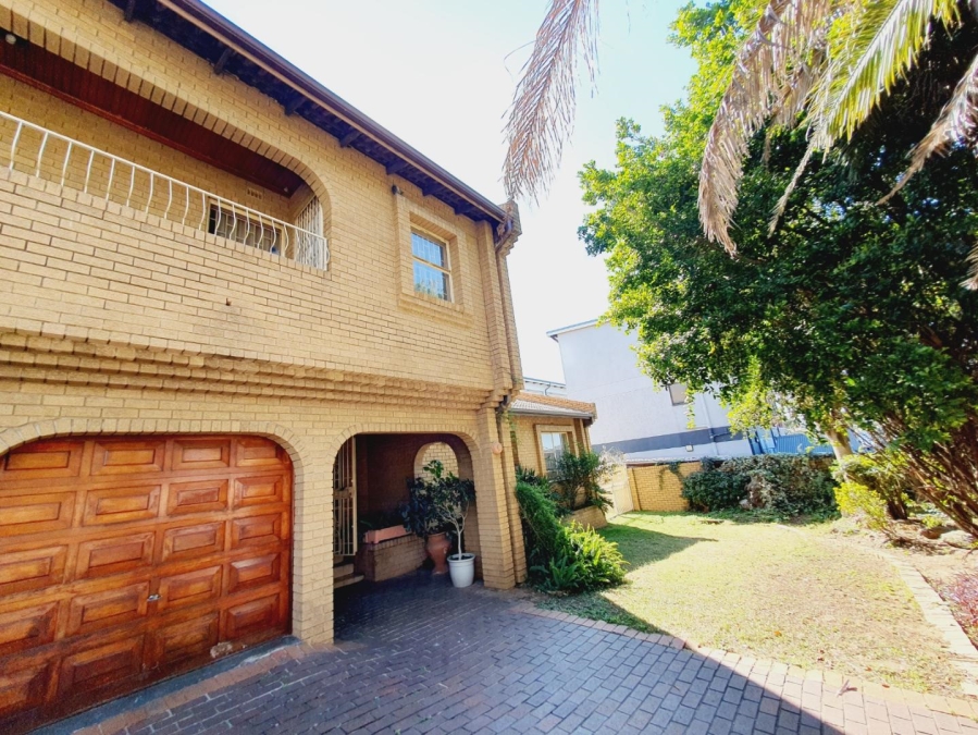 6 Bedroom Property for Sale in Marlboro Gardens Gauteng