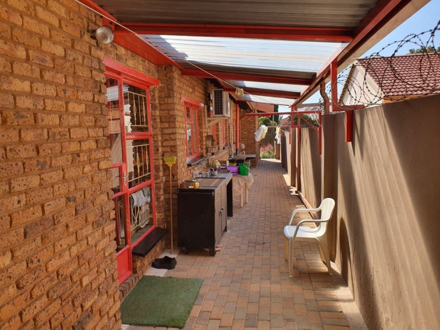 3 Bedroom Property for Sale in Lenasia South Gauteng