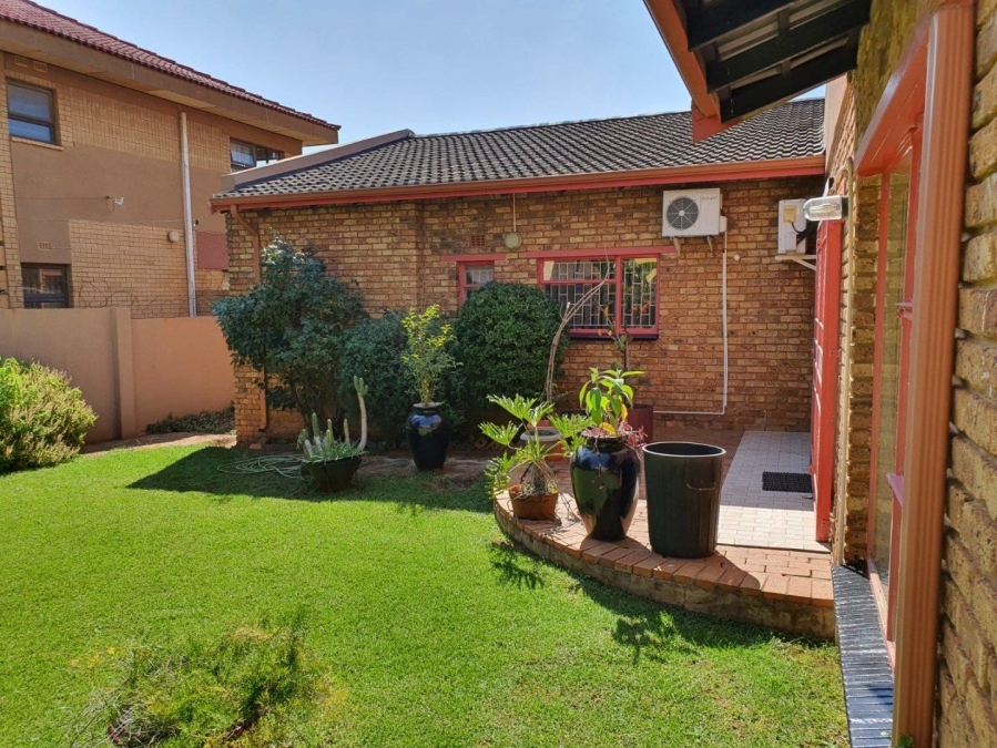 3 Bedroom Property for Sale in Lenasia South Gauteng