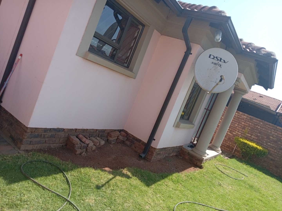 3 Bedroom Property for Sale in Mamelodi East Gauteng